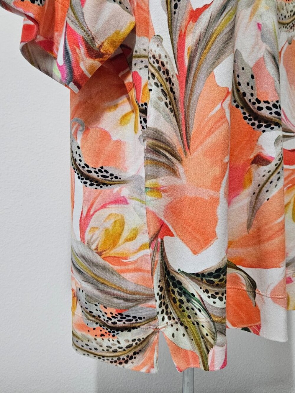 Chico's Boatneck Short Sleeve Floral Top | Chico's Size 3, US Size XL - Picture 5 of 11